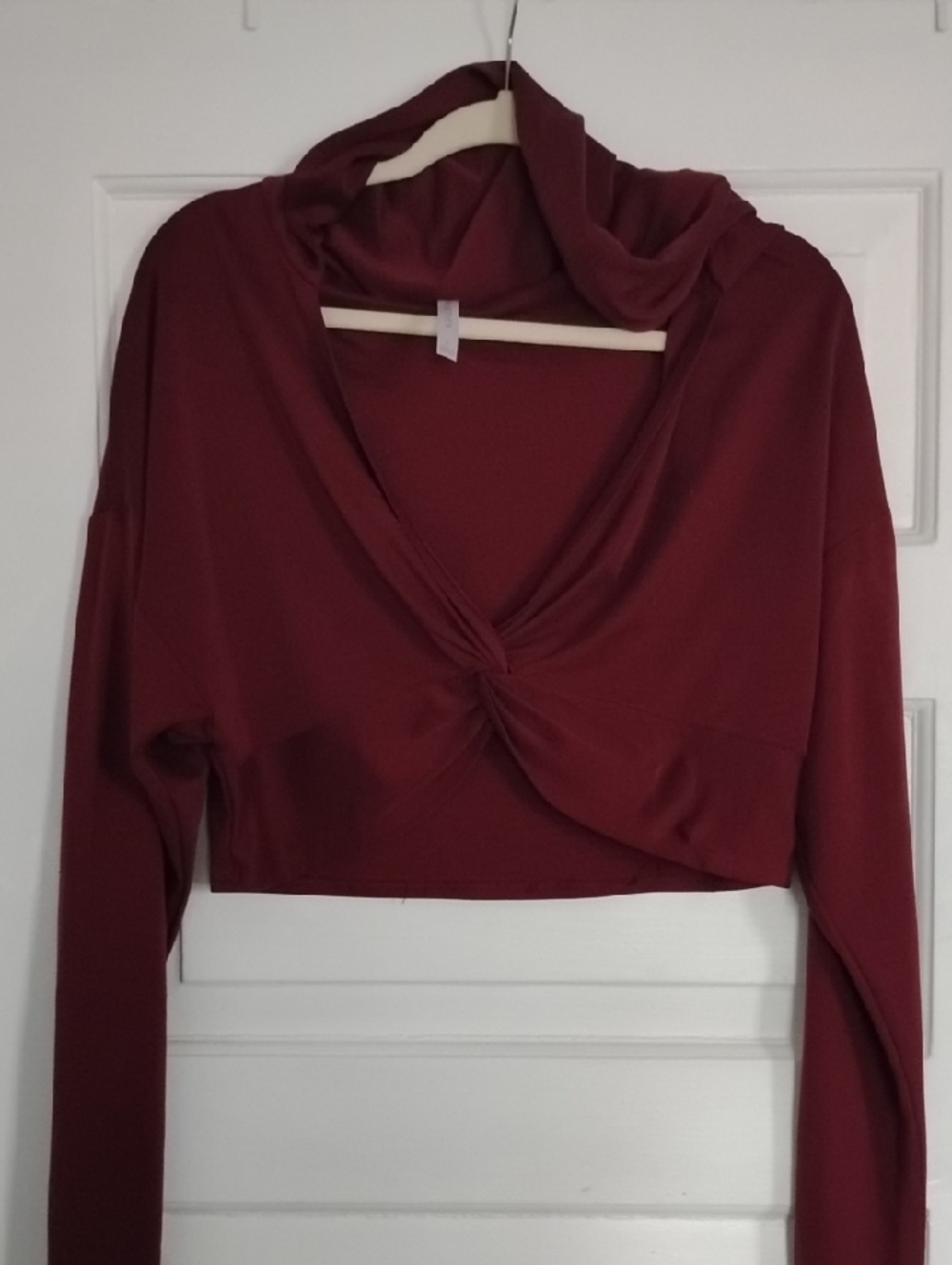 Fabletics Twist-Front Hooded Crop Top - Burgundy